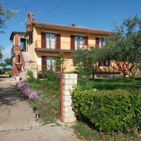 Apartman Dea Crveni Vrh Luaran gambar