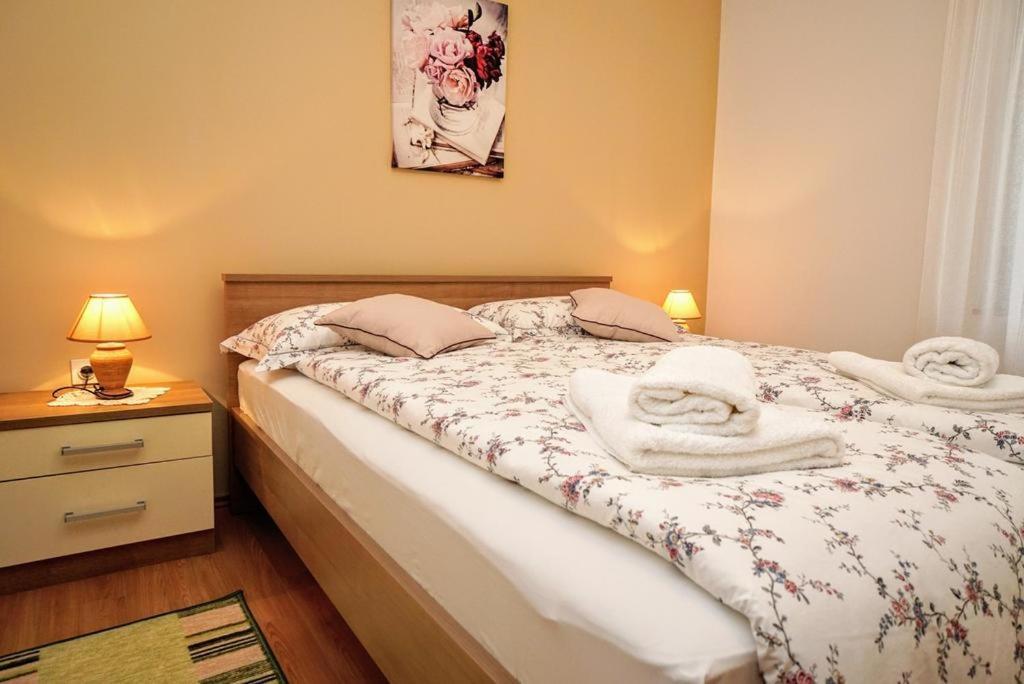 Apartman Dea Crveni Vrh Luaran gambar